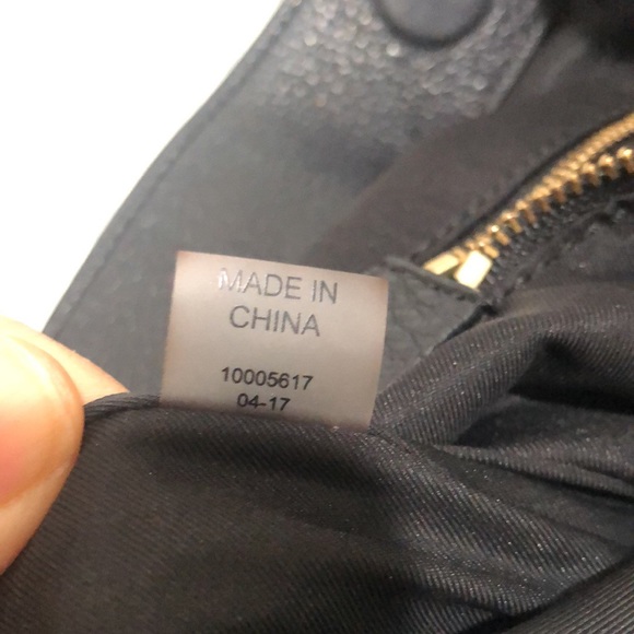 Tory Burch black pebbled leather large Chelsea Slouchy Tote - Picture 9 of 11